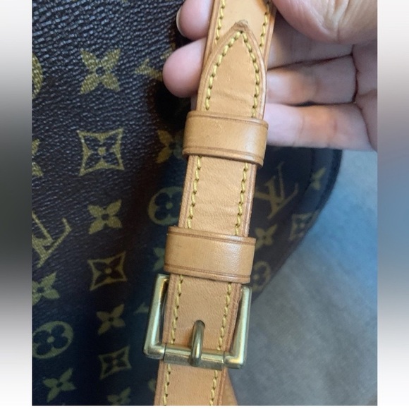 Louis Vuitton St Cloud - Picture 8 of 14